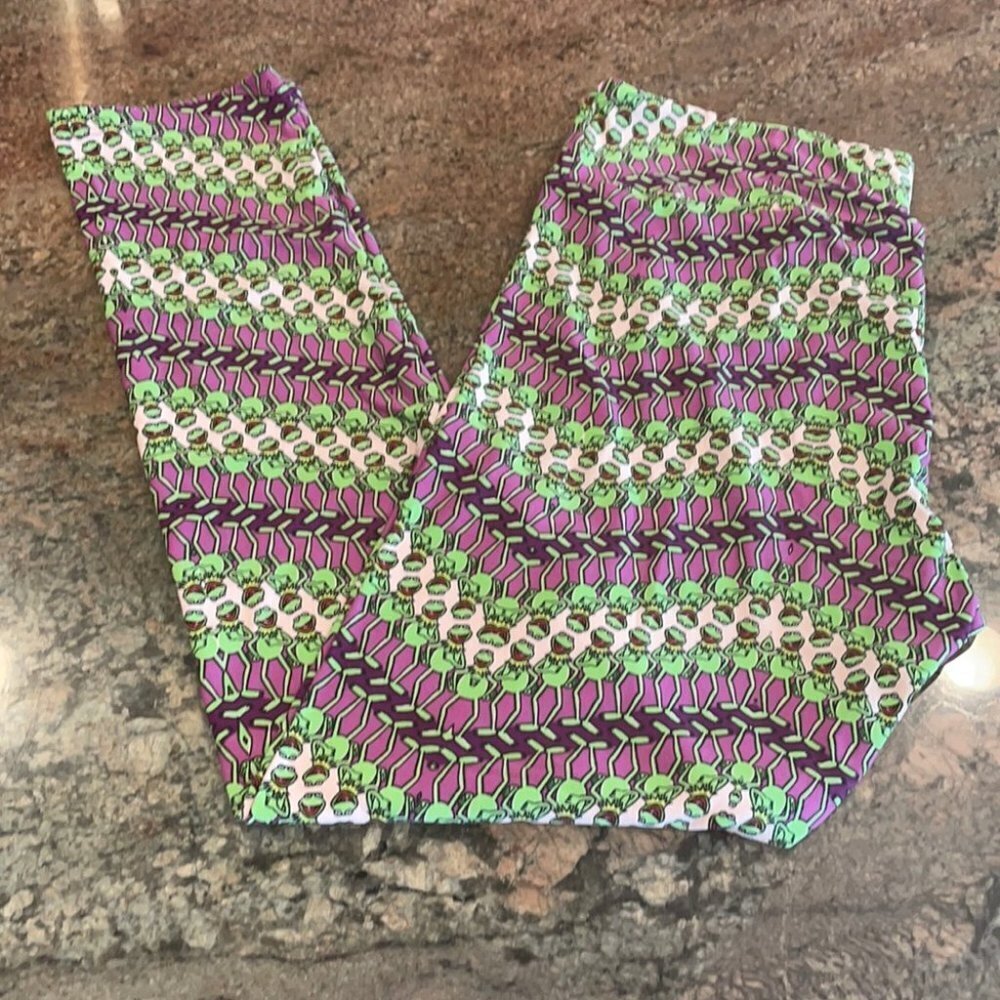 TC NWOT LuLaRoe Leggings Disney C02 5205